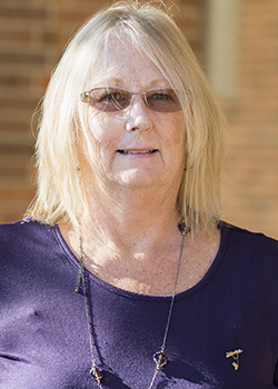 Carol Daugherty Egan '72, 2015 Knox Service Award Recipient