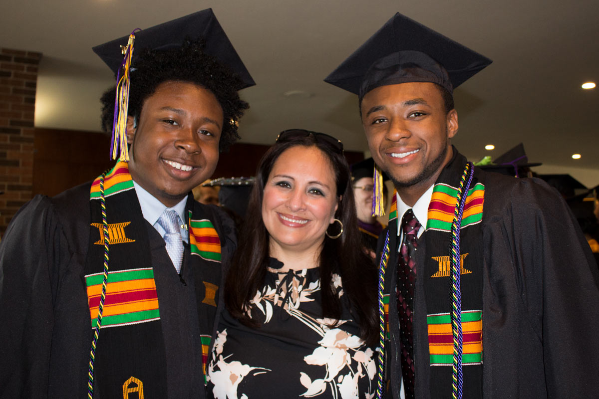 Tianna Cervantez '06 with graduating seniors