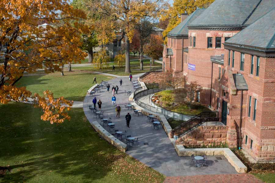 Students walking outside Alumni Hall