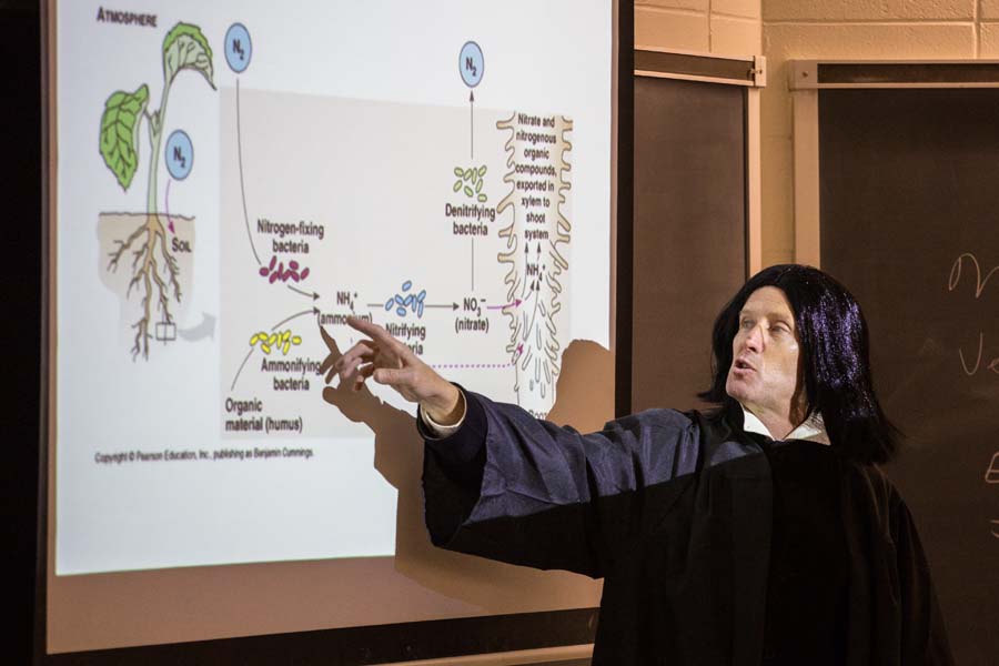 Knox biologist Stuart Allison channels Professor Snape