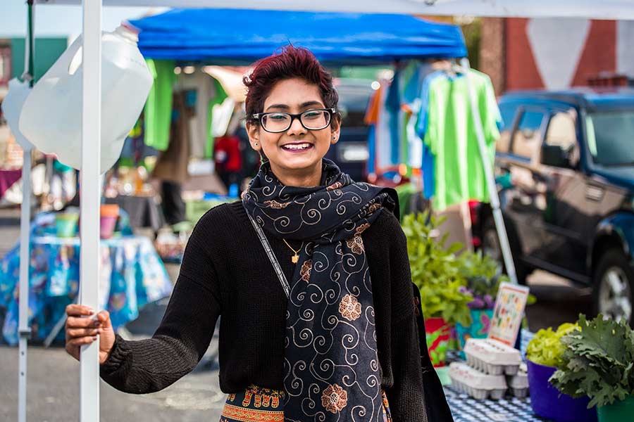 Nashra Mahmood '17 did an honors project on women in trade unions.