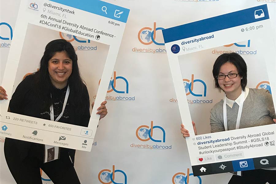 Eunice Shek ‘18 and Diana Rodriguez ‘20 smile during the Diversity Abroad Student Leadership Summit.